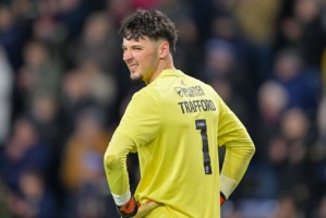 英媒：即便曼城高价引进多纳鲁马，特拉福德仍是新赛季首选门将