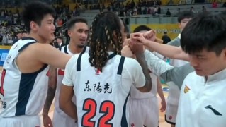 广东队为什么迟迟未换外援？杜锋有他的考量，估计四个外援都不动