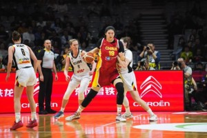 注册赢好礼-中国女篮15分不敌比利时 全队三分16中3+19失误